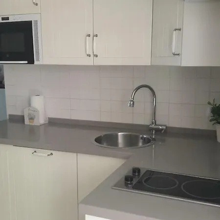 Americas Apartment *